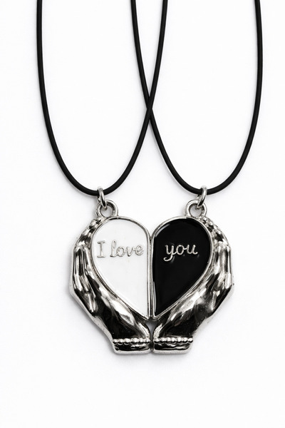 MakeWell Magnetic Heart Figured 2-Piece Lover Necklace – I Love You Written C...