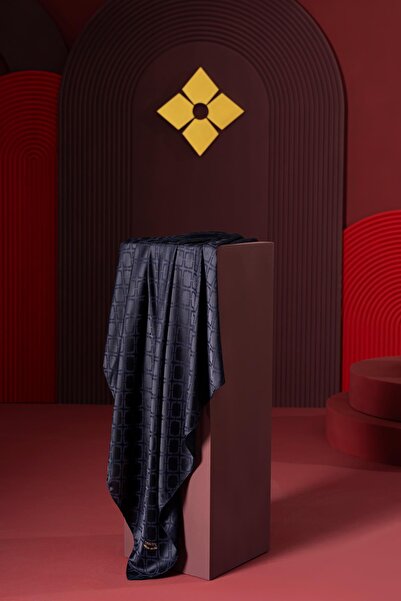 JAWEL Women's Geometric Jacquard Scarf