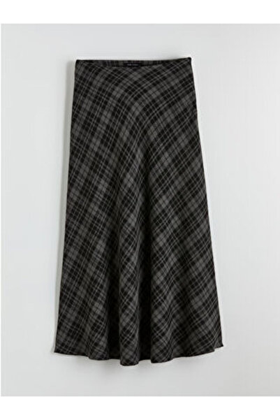 LC Waikiki Black Plaid Flared Skirt with Zipper at the Waist