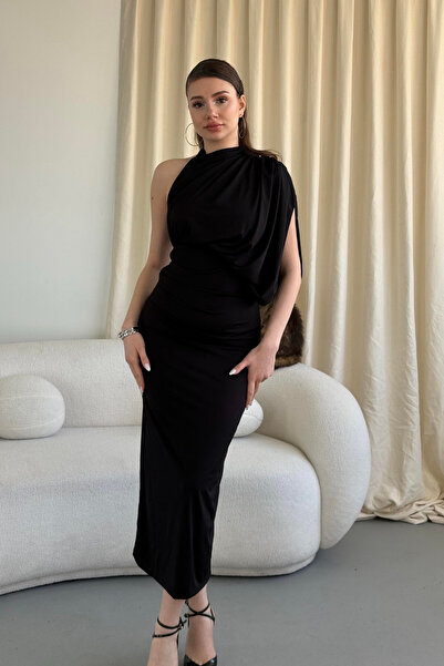Sorridi Black One-Shoulder Draped Elegant Dress