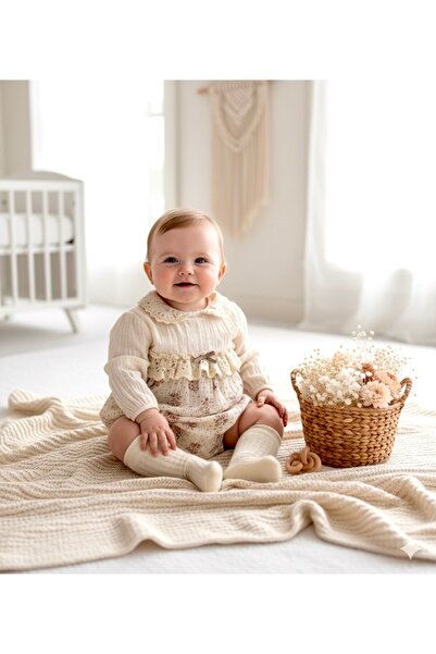 BEREN MiniCayzen Vintage Kız Bebek Müslin Çiçekli Tulum ve Ajurlu Dizaltı Çor...