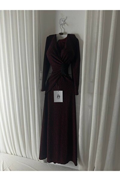 WOW Evening stretch dress with embroidery at the waist