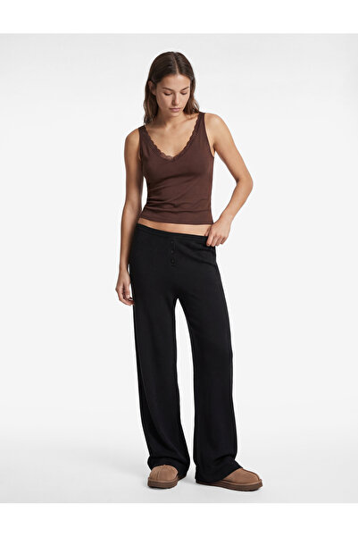 Koton بلوزة بيجامة من الفيسكون بدون أكمام وياقة على شكل V مع تفاصيل من الدانتيل