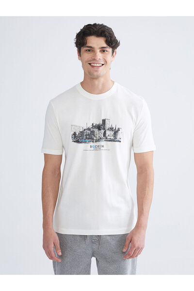 LC Waikiki Nevavm Oval Collar Combed Cotton Men's T-Shirt with a Difference