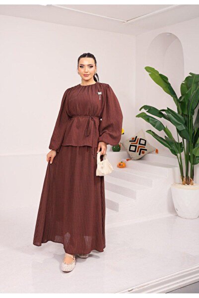 Dadali Striped Modern Set with Accessories in Brown