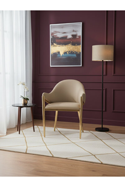 Bec4 Modern chair made of luxurious leather with gold legs