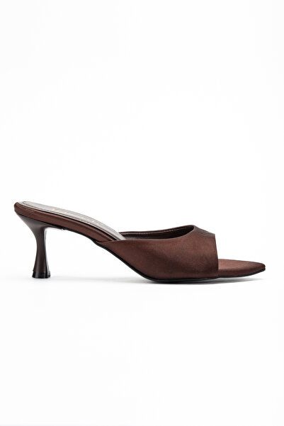 BY BERLE SHOES Women's Brown Satin Low Heel Pointed Toe Sandals