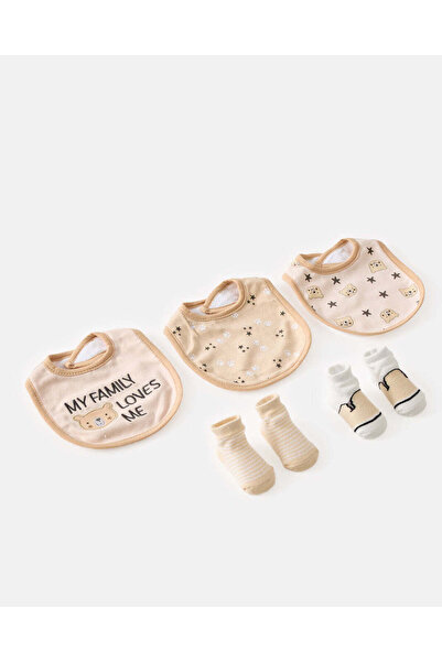 REDTAG Brown ANd White Bibs And Rattle Socks (5 Piece)