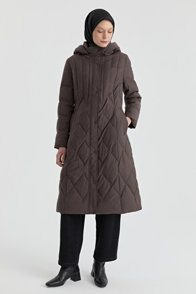 Tuğba Baklava Desenli Kaz Tüyü Kaban - Kahve