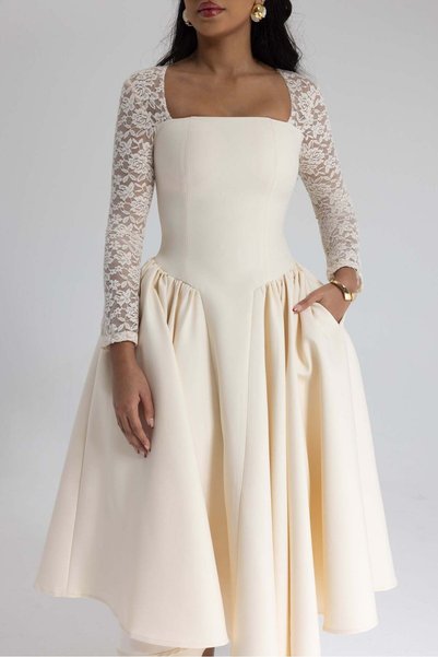 ALGOOD Off-white midi evening dress with a sculpted design and French lace sleeves
