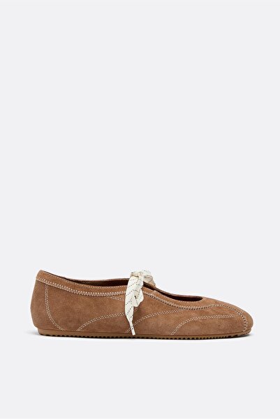 Stradivarius Sports leather ballet flats