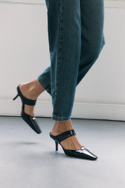 LUTVELIZADE Tocuri înalte 2608 - Tocuri înalte negre pentru femei cu detaliu ...