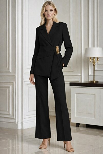 FashionForYou Lumira two-piece suit, jacket with elegant detail and gold buck...