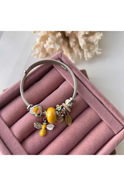 Hediye Vakti Steel Bracelet with Yellow Detail and Charm Design – Stainless Steel Women's Bracelet, Stylish and Elegant Jewelry