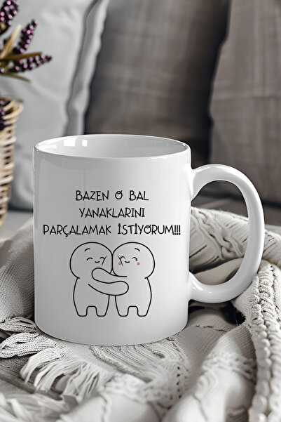 giftkonsept Honey Cheeks Funny Romantic Valentine's Day Gift Printed Mug Cup