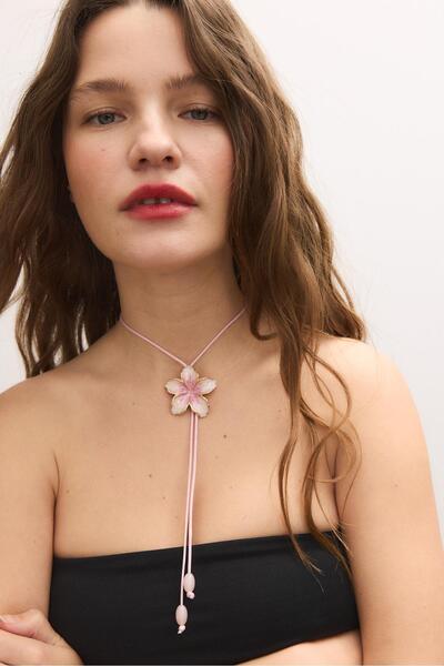 Stradivarius Mineli çiçek kordon kolye