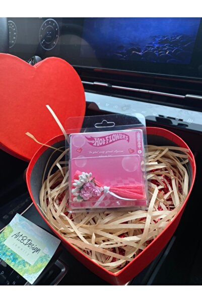 ArtBDesign Sevgililer gününe kalpli kutuda aynalı çiçek buketi