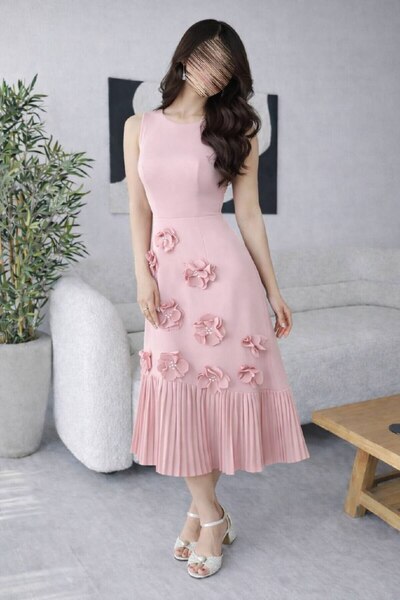 RWETA Soft midi dress in a calm pink