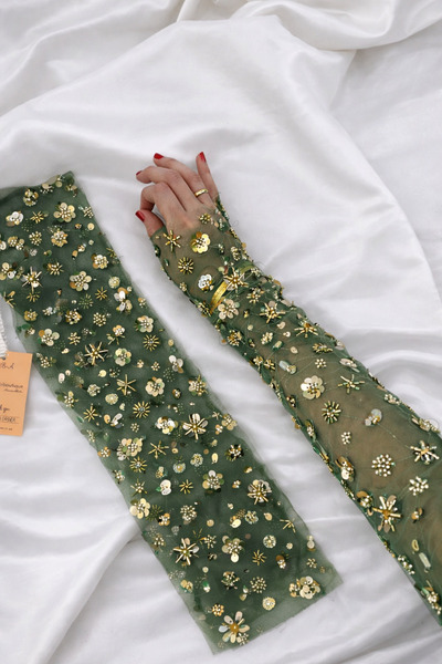 Nurcanilirboutique Yeşil taşlı pullu boncuk detaylı eldiven kolluk