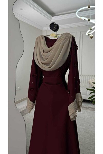 SandIfashion Barbie dress with laser-cut roses, Belleza sleeves, and sequins.