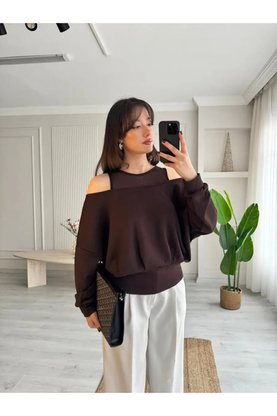 Perry Boutique بلوزة نسائية من التول البني بتفاصيل مفصلة وأكتاف مكشوفة