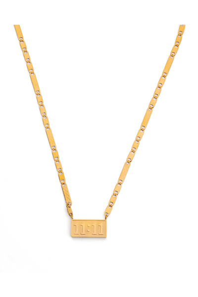 TAAHIRA قلادة مستطيلة مطلية بالذهب تحمل رقم الملاك
