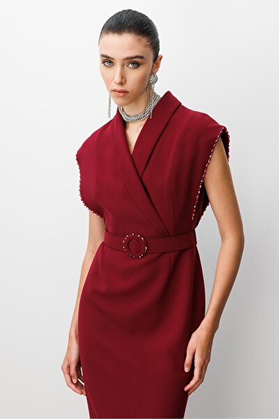 Moda İlgi Kol Ağzı Boncuk Aksesuar Detaylı Elbise Bordo