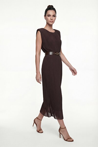 Lafaba Rochie de ocazie maro, cu guler tip bicicletă, căptușită, midi, plisat...