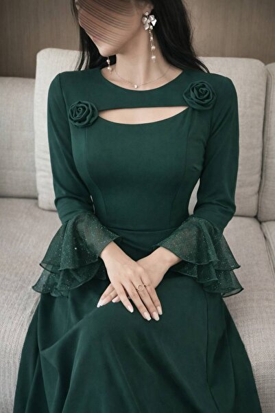 Bamah Soft green dress with sleeves