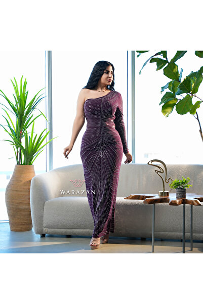 Warazan A version of a hooded and elegant evening dress