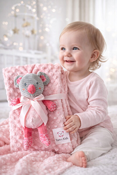 Bebelul Set Cadou Bebeluși: Păturică & Ursuleț de Pluș Tom & Kids