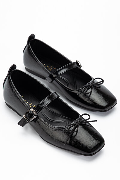 RİSSOLİ Women's Black Wrinkled Patent Leather Strappy Buckle Mustache Bow Cas...