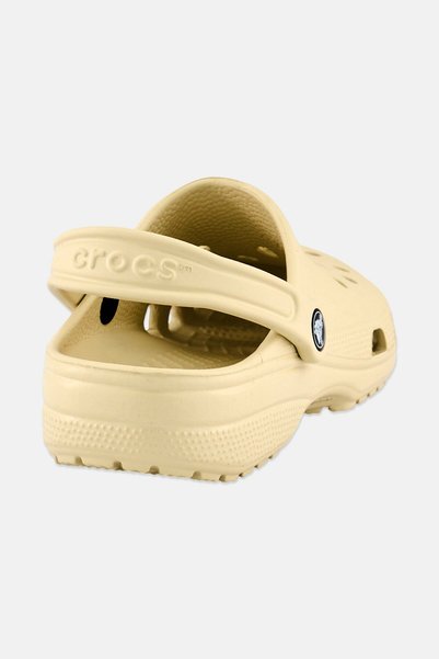 Crocs قباقيب كلاسيكية للأطفال الأولاد، بيج