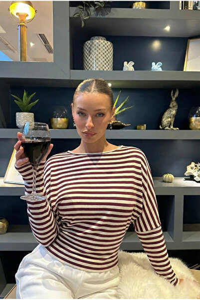 Nuzrk Kadın Esnek Kumaşlı Belden Vücuda Oturan Uzun Kollu Yarasa Model Detayl...