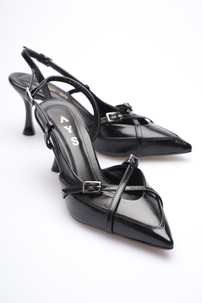 AYS SHOES حذاء بكعب مخطط مع إبزيم من زاري