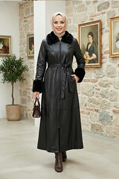 Hb Harma Time Butik Geantă lungă din piele neagră, cu detalii din pene și fer...