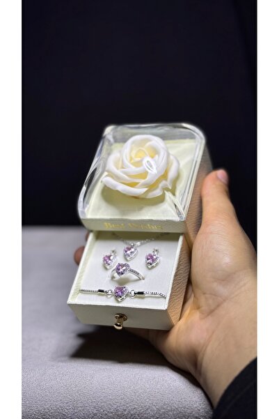 çelik takı Çiçekli kutuda 4Lü Çelik Kolye Kalpli Yüzük Bileklik Kalpli Küpe 1...