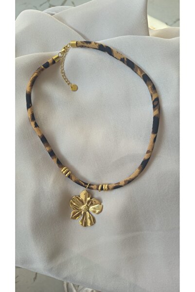 Çelik Yonca model leopar askılı kolye