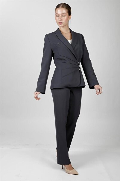 ÖNDER ÖZSOY Shawl Collar Double-Breasted Jacket & Pockets Pipe-Leg Trousers W...