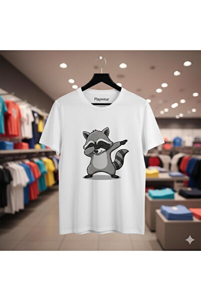 playwear تي شيرت مطبوع برقبة دائرية للجنسين من PLAY WEAR بطباعة RAKUN DAP MOV...