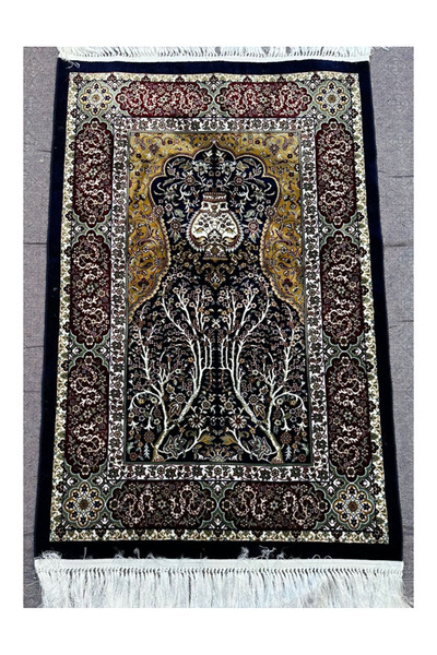 Gerenic Royal silk prayer rug, 80x120 cm.