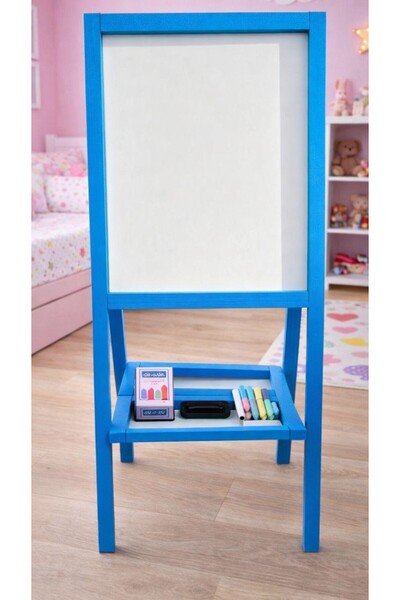 DRN Mavi Renk Yazı Tahtası ,15 renkli tebeşir , silgi ve kalem hediyesidir.
