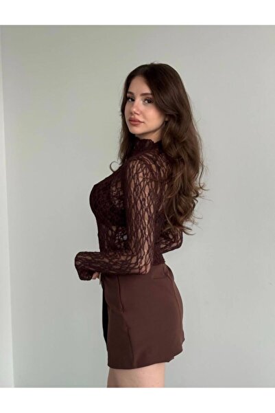 WODDİ DİK YAKA TRANSPARAN DETAYLI BLUZ