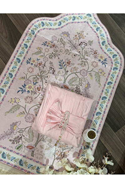 Gerenic A luxurious prayer set including a prayer mat and prayer sheet in lig...