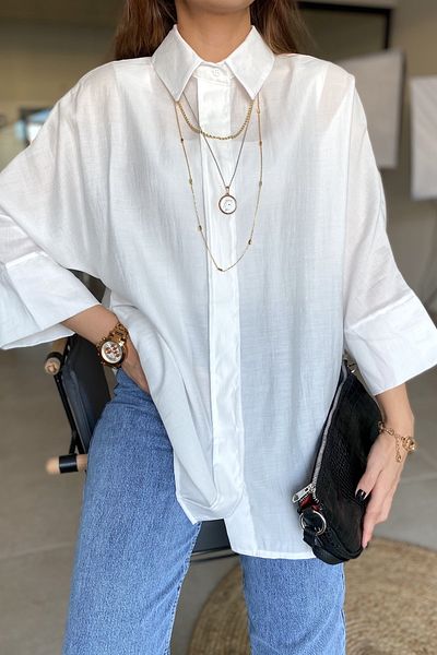 FEMELLE Dámská bílá oversize košile volného střihu se skrytými knoflíky a chudým rukávem