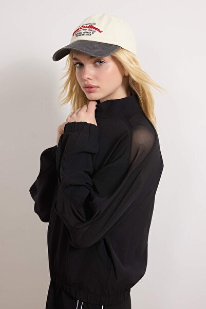 Trendyol Collection Schwarze Sport-Lycra-Strickjacke mit Tülldetails THMSS26S...