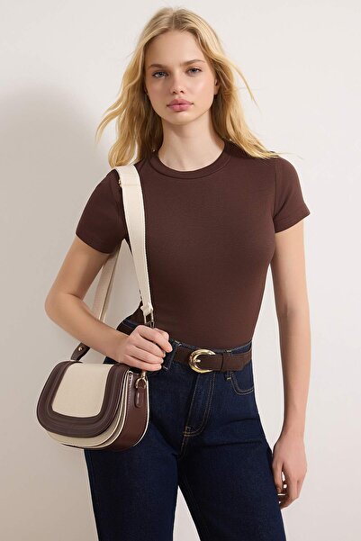 TRENDYOL SHOES Ecru Canvas Snap Closure Kontrastfarbene kleine Damen-Umhänget...