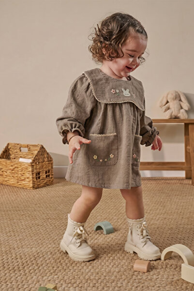 Minipodyum Nakış Detaylı Cepli Bebe Yaka Bayramlık Keten Kız Bebek Elbise