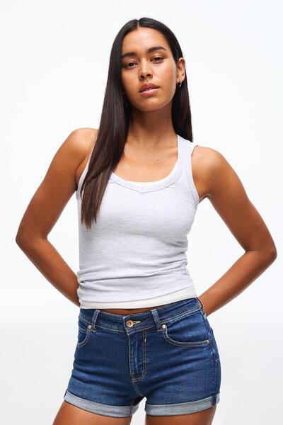 Bershka Denim paçası katlamalı şort