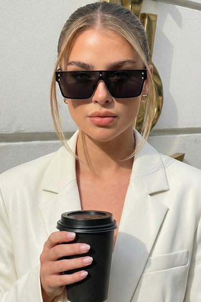 Eyesofia نظارة شمسية من التيتانيوم الأسود للجنسين من لويس